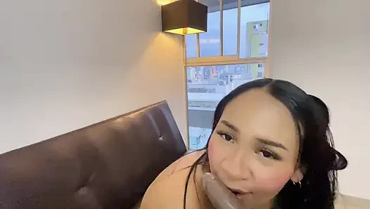 I discover that my sister-in-law does porn and we end up fucking very well in exchange for my silence