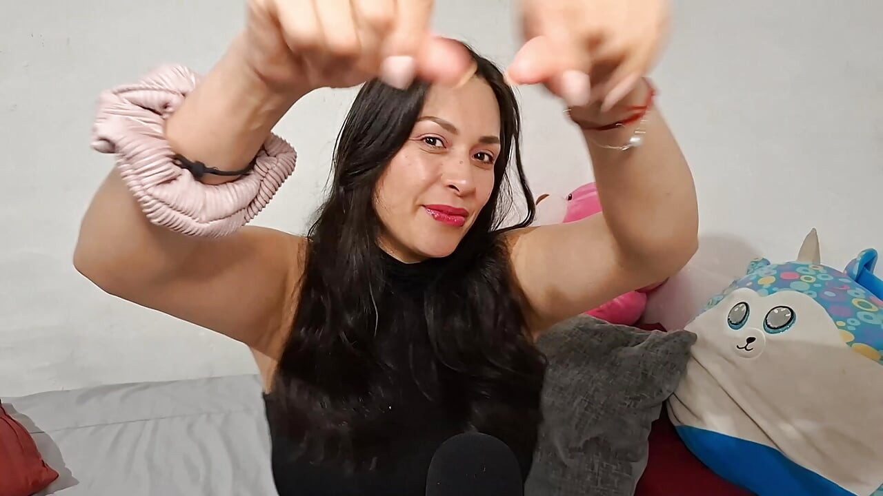Asmr रोलप्ले आपकी गर्लफ्रेंड आपके बाल काटती है