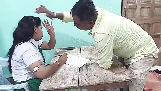 Guruku ngentot aku habis-habisan di kamarku waktu aku lagi baca buku