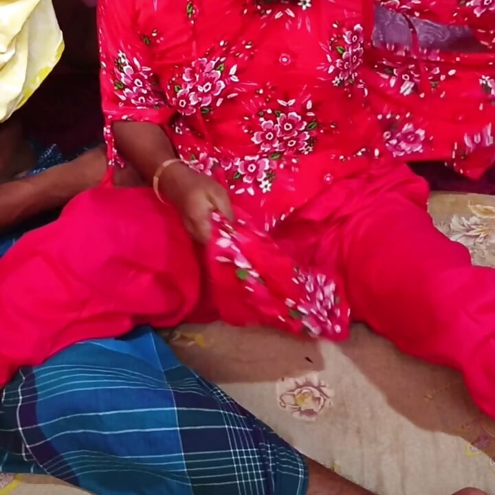 Viral sexy video of a Bangladeshi maternal uncle in law and niece.
