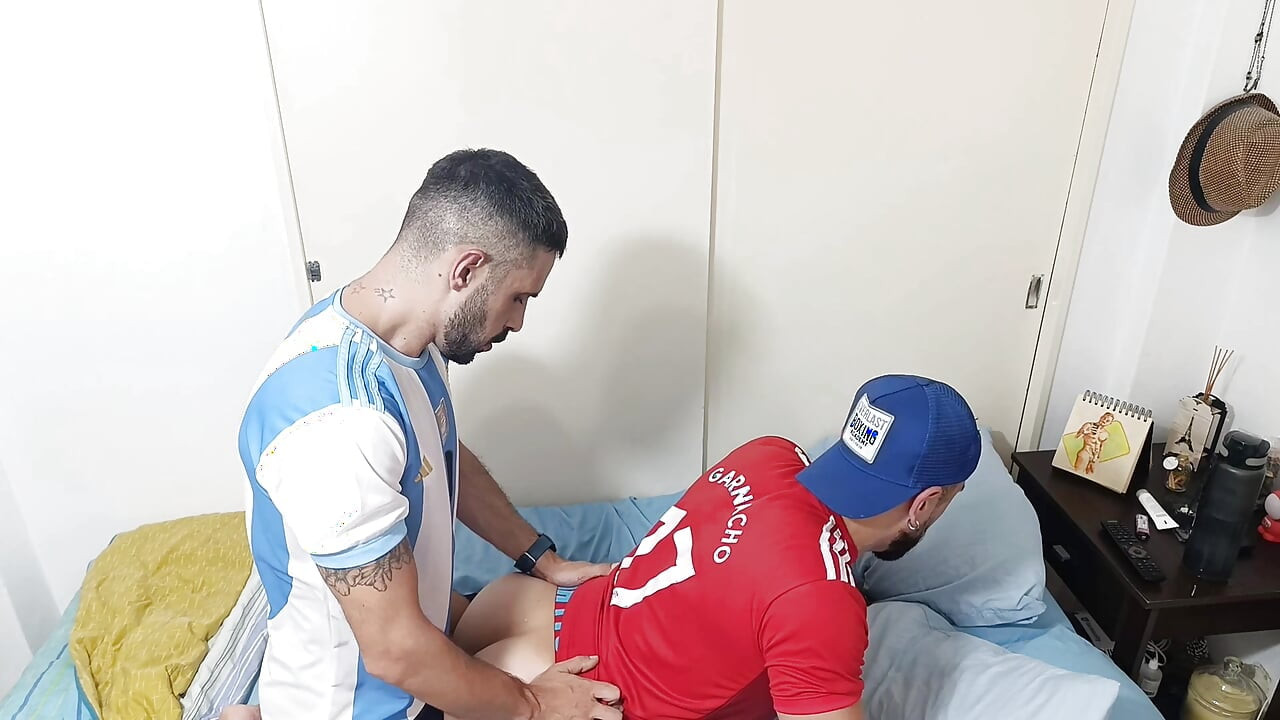 Ass Bubble! We Got off the Field with My Friend and He Was Hot Seeing the Players and Things Got Out of Control