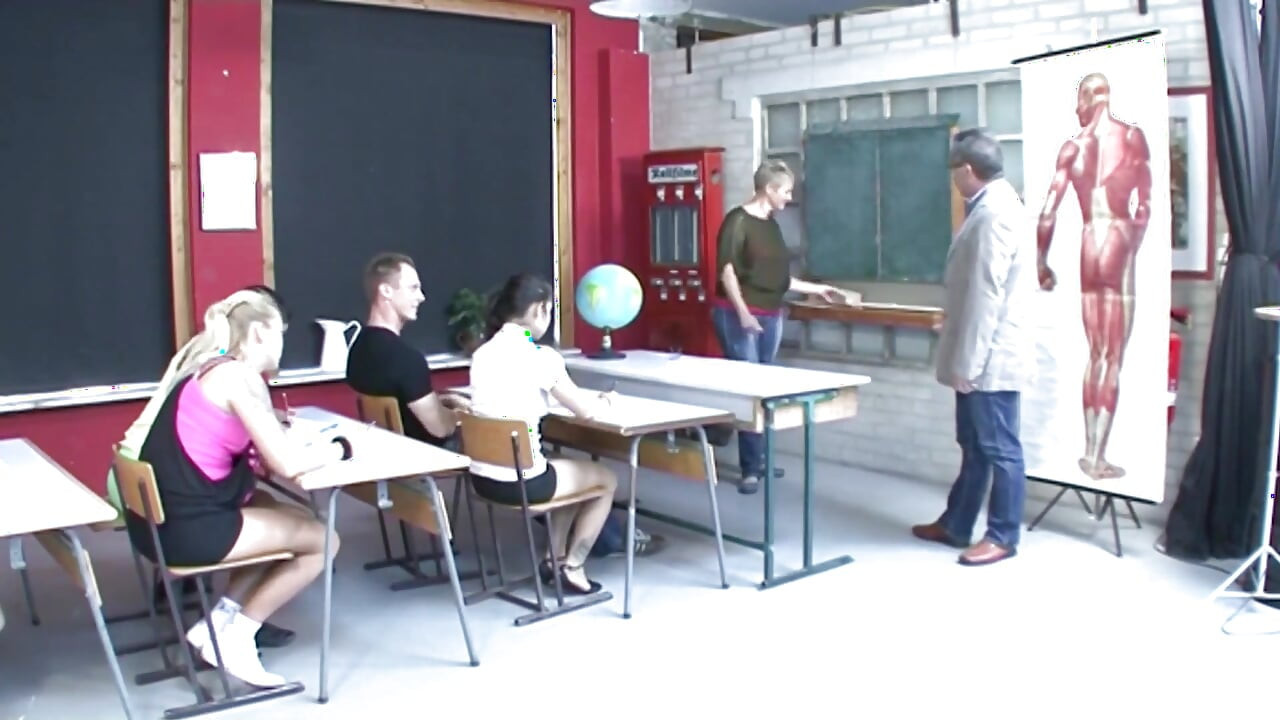 Scopata in classe