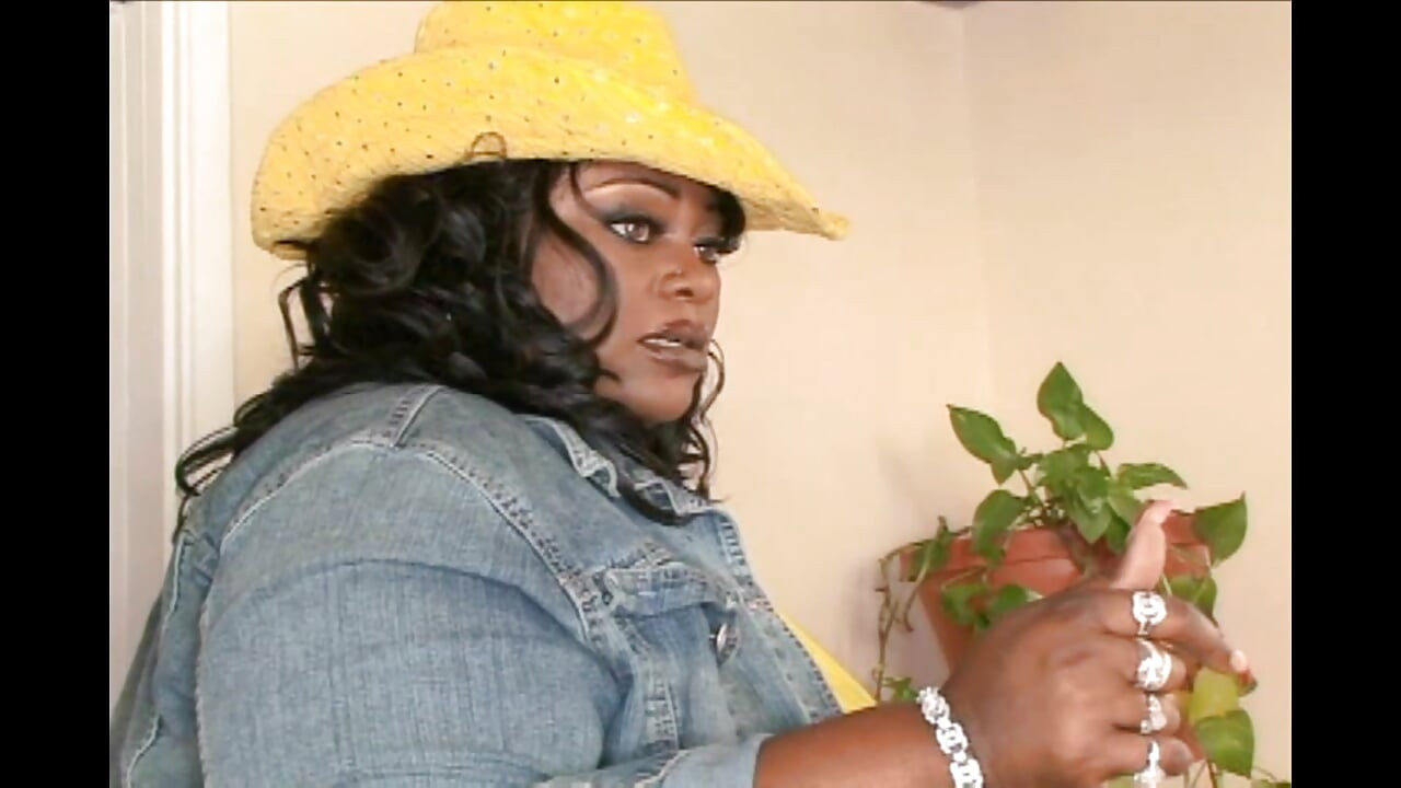 Pantat besar hitam, di tempat kerja - vol. 03