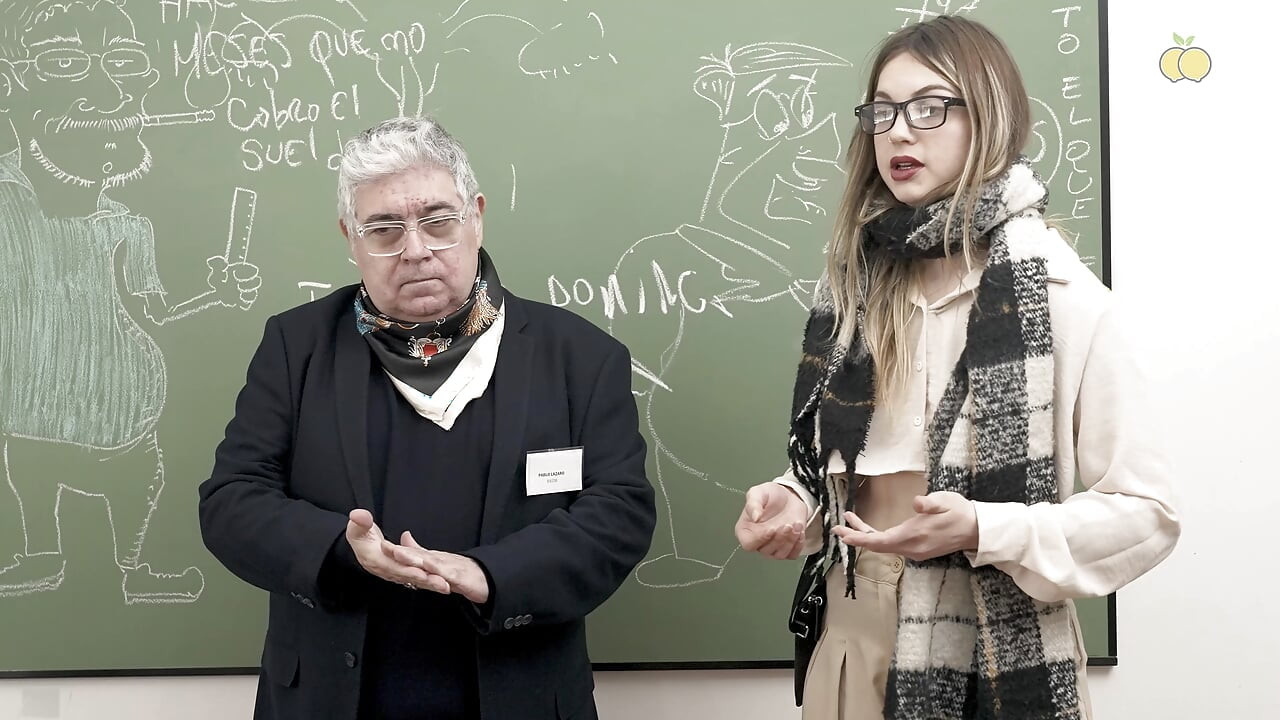 From the blackboard to the desk: The student Atucha resolves his differences with teacher Vanesa in the wildest way