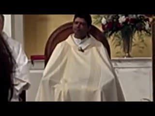 Membro do coro masturbando em church.flv