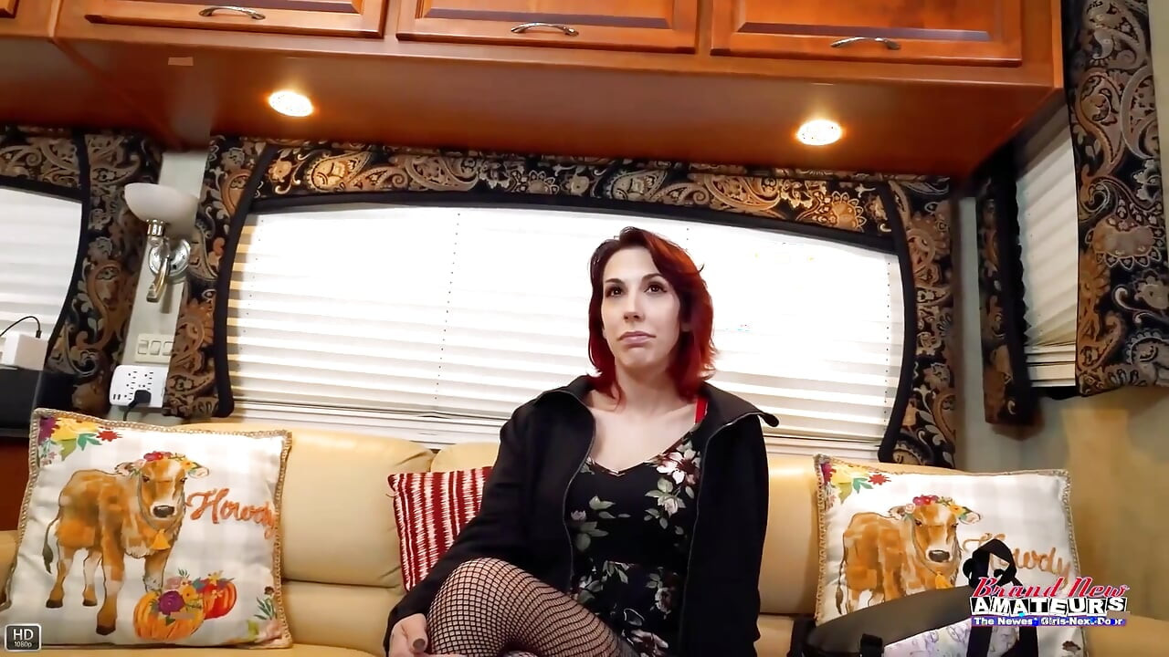 자지를 빨고 따먹히는 거유 밀프