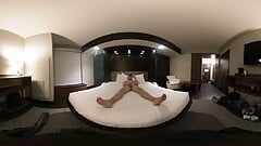 Masturbandosi in hotel durante il viaggio d'affari VR