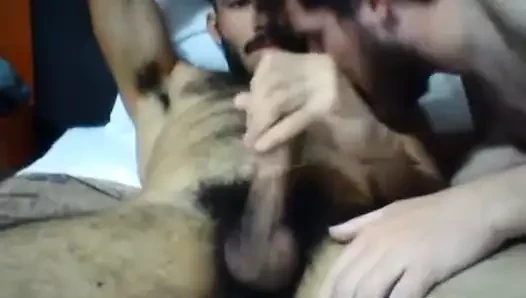 Sıcak latin ayı alma hizmet tarafından onun oğlan