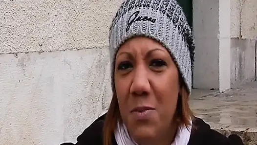 Fransa'dan büyük götlü zenci kadın büyük yarağı nasıl boşaltacaklarını biliyor