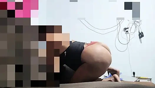 Этот мужик оставил мой анус полностью расширен