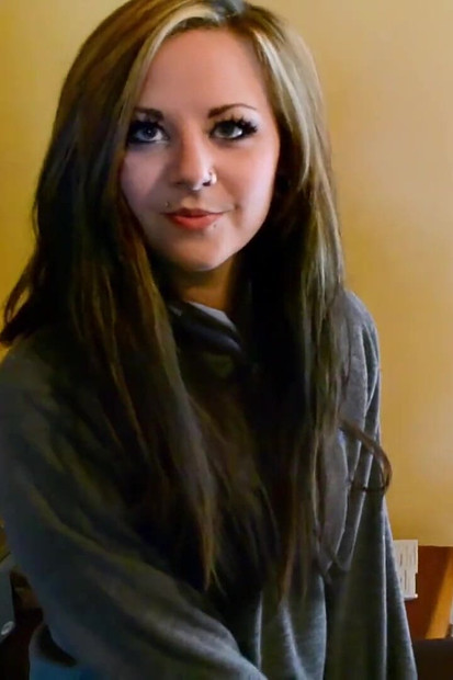 ग्रे में विशेषता Tamsin K