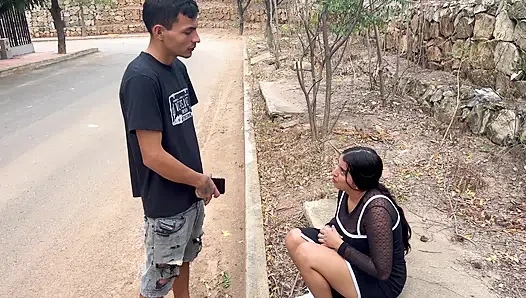 Unknown girl asks me to her without a condom in exchange for giving her a phone I cum inside her