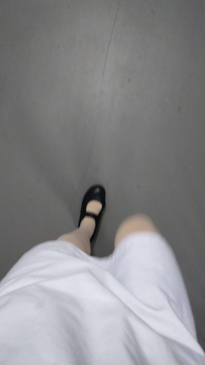 Wearing singhealth nurse dress, white nurse pantyhose and nurse shoes.