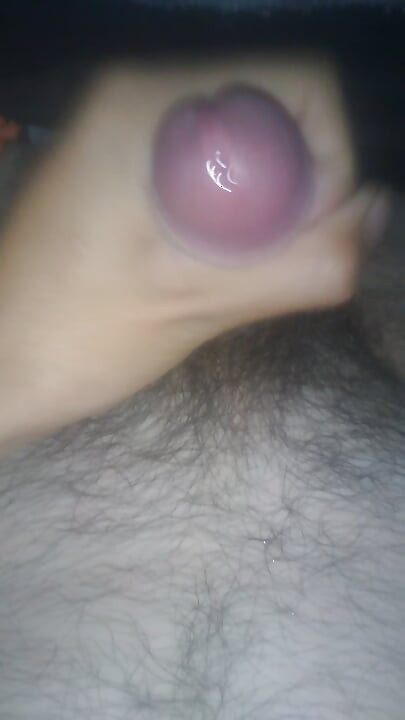 Man grops his cock under the covers