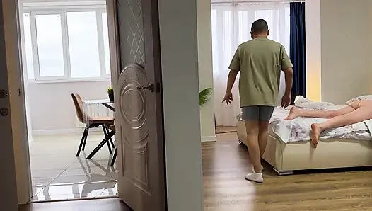 Horny stepdaughter sucked off her stepfather and let him fuck her pussy