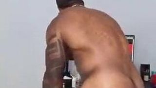 Big cock black bodybuilder