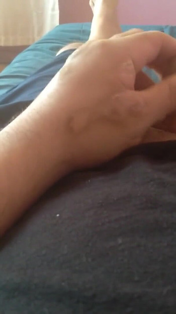 Чудовищный гей-член отчаянно пытается проникнуть в задницу | Клип 1