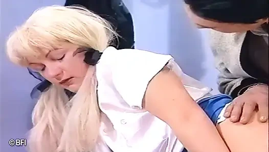 Ateşli gençlere özel şaplak atma