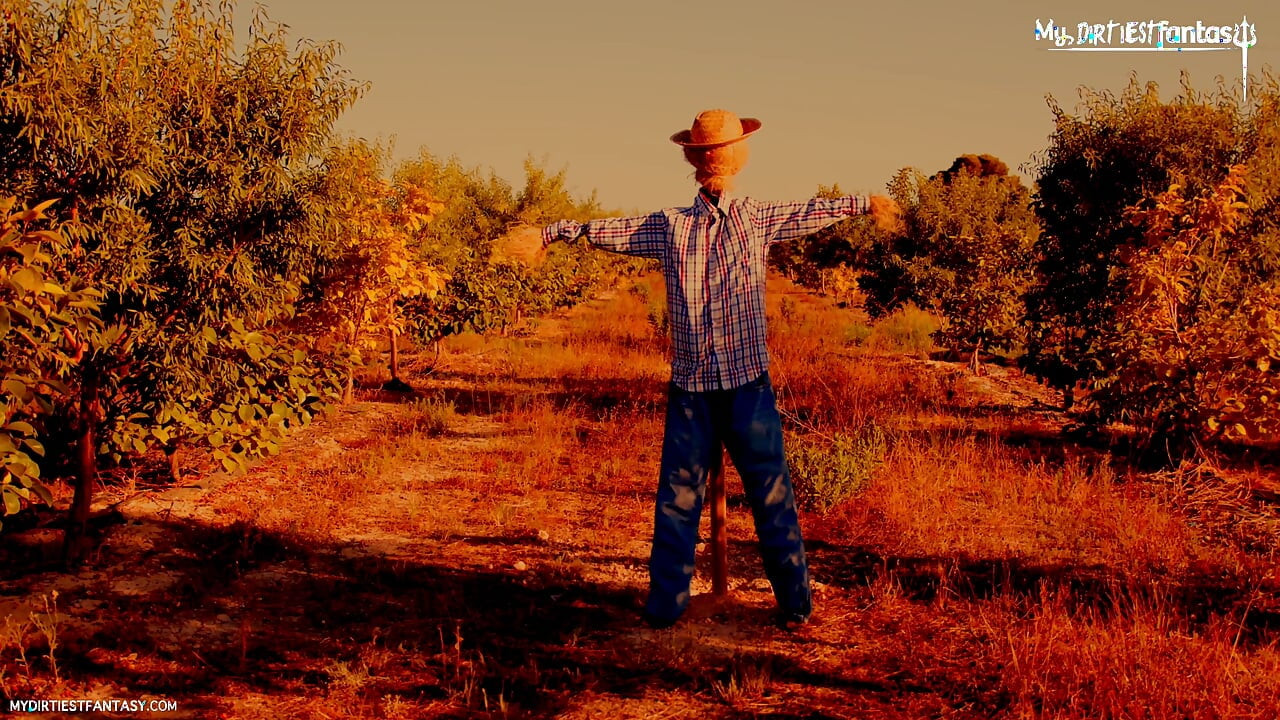 เย็ดกับ Scarecrow: แฟนตาซีต้องห้ามของชาวนาวัยใส
