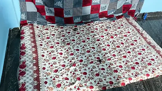 Busty Indian Girl Gets Fucked on the Bed