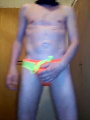 in meiner orangen badehose