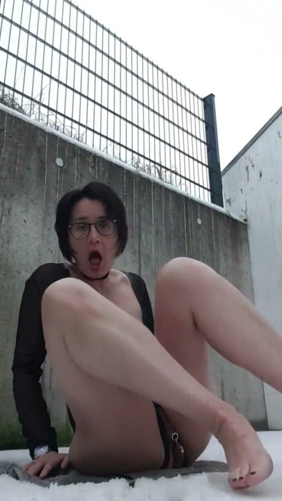 Snowball in pussy | Clip 2
