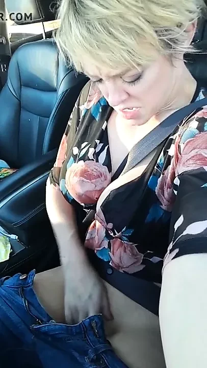 What horny step moms who drive for Uber do during breaks