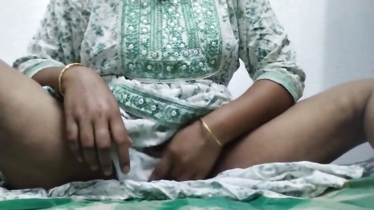 I've Shown Hand How I've Had Sex, See It All.