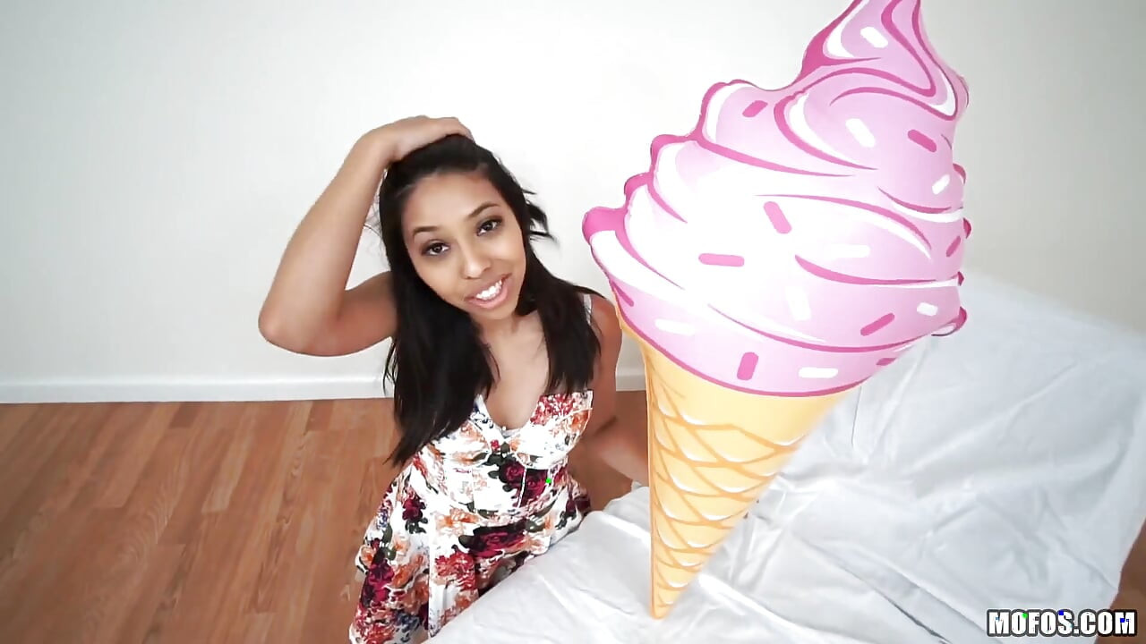 Breek me niet - Jasmine Summers brengt vandaag veel tijd ondersteboven door
