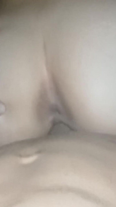 이 큰 엉덩이 라티나의 질에 들어온다 | 흑인 대물 자지와 섹스하는 흑인 대물