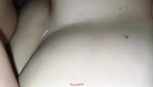 Verführerisches muschi-stöhnen heizen mehrere orgasmen schnell an