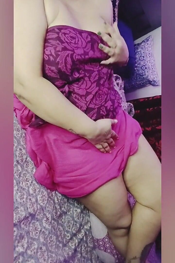 Self Enjoyed Indian Desi Bhabi Maturbating