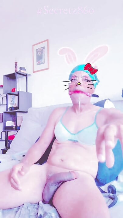 Secretz860 - gags spits and drool all over myself