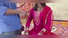 Beste Indische xxx - man neukt zijn vrouw hardcore met duidelijke Hindi-audio