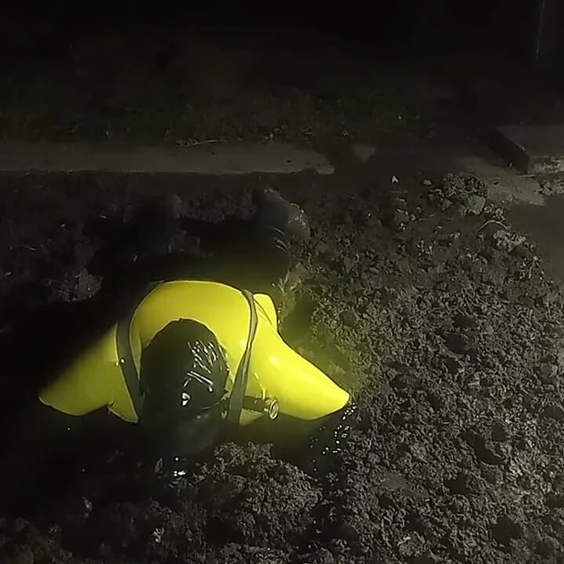 Latex-vis Worker Drone Mud Fuck