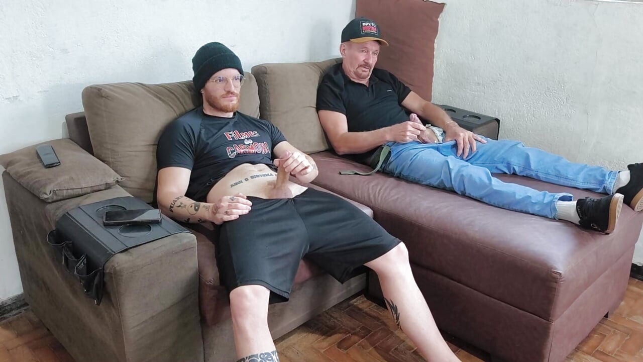Urach i Carmona se samozadovoljavaju