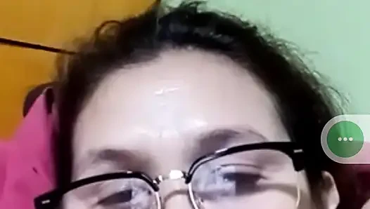 Bu gece görüntülü seks görüşmesiyle sevişiyoruz