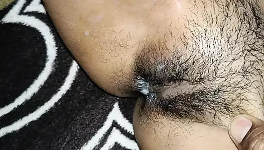 Üvey kız kardeş beni tuvalette sikiyor kiya