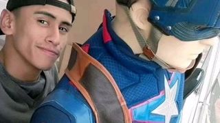 Pajero venezolano bien emocionado le enseña todo