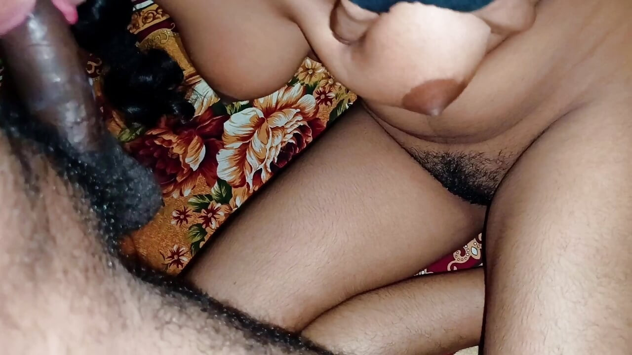 Soția mea cu pizdă strâmtă face sex dureros cu pula mare a soției desi cu stly, cu sex dureros pe la spate