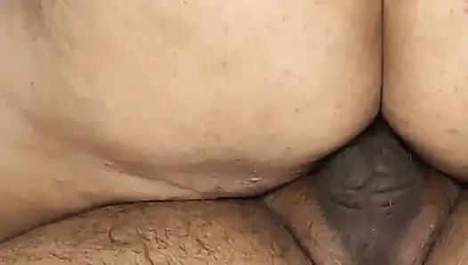 Arsa selbstgedreht, geile video, wechselt die position und hat einen tollen fick mit Bengali