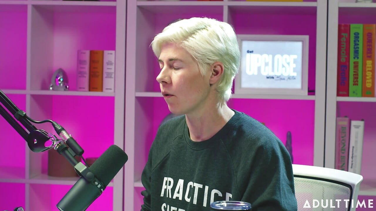 Blake Blossom: Brainrot, Facetune, & Futanari | the Adult Time Podcast