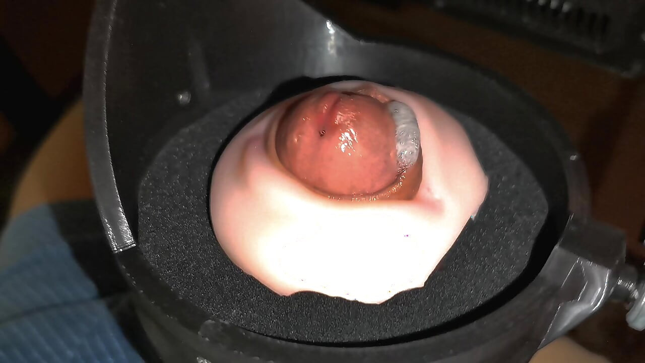 शुक्राणु का एक बड़ा हिस्सा एक गर्म फव्वारे की तरह फट जाता है!