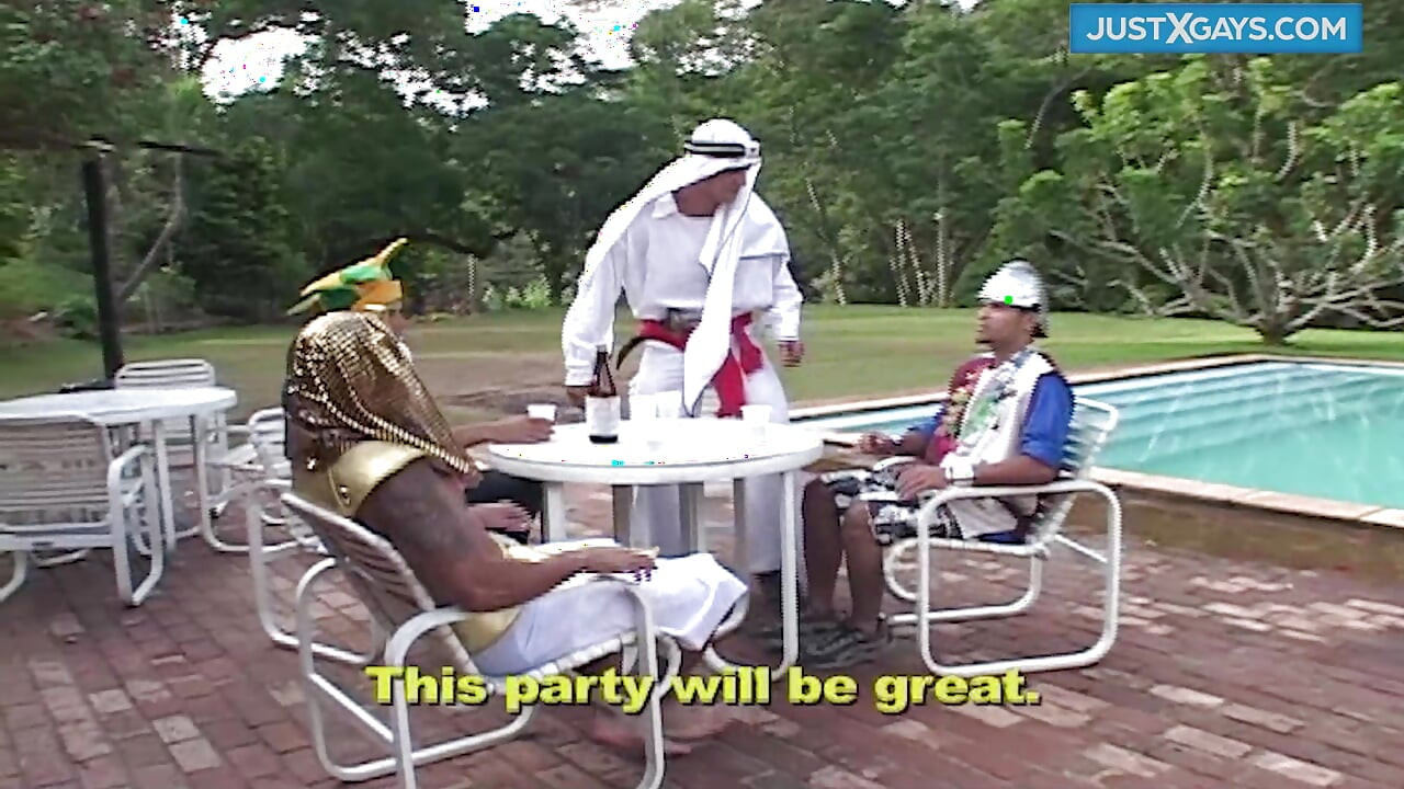 कामुक जुड़वाँ के साथ आउटडोर चुदाई पार्टी जो इसे गहराई तक लेना पसंद करती हैं