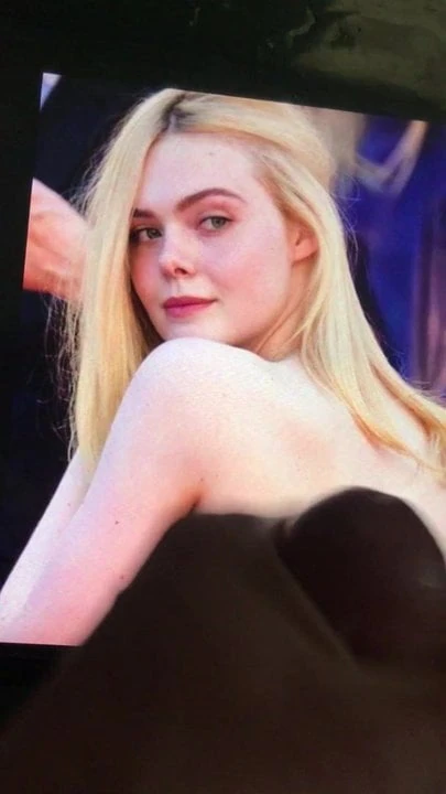 Elle Fanning Cumtribute