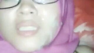 Дези малайка и сперма на лице, Jilbab Tudung