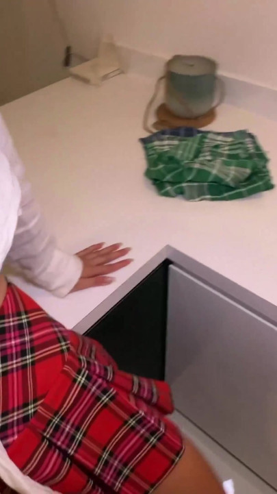 בוגדת עם החבר של החבר שלי, קליפורניהבייב | קליפ 2