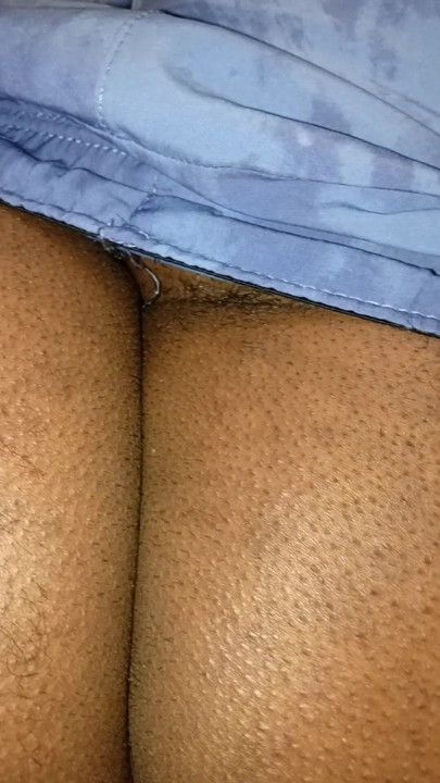 내 친구가 와서 내 엉덩이를 따먹을 준비를 하기 | 흑인 대물 자지와 섹스하는 흑인 대물