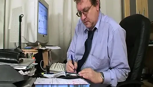 Curvy Teen and Her Mature Friend Sharing a Dick