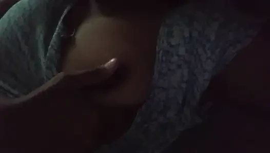 Adik tiri dengan toket besar dientot brutal sama dildo abang tirinya sendiri